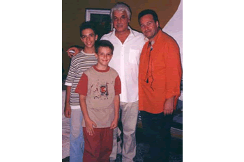 Michele Placido onora Circiello Daniele ed i suoi figli Luigi e Fabio